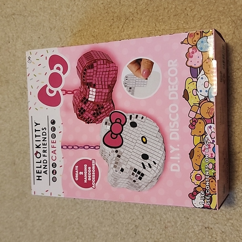 Hello Kitty Disco Decor